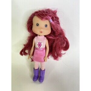 Playmate Toys STRAWBERRY SHORTCAKE 7in Doll With Outfit Boots 2006